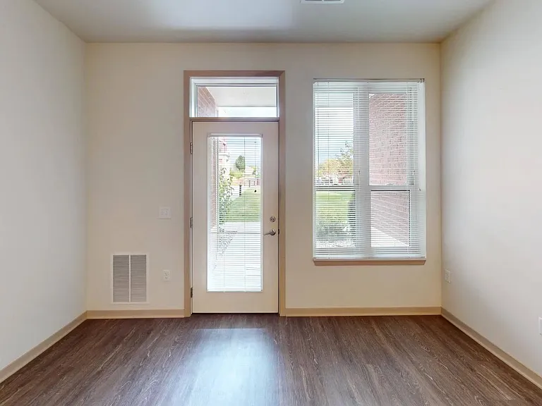 Royster Commons Apartment Homes — Photo 9