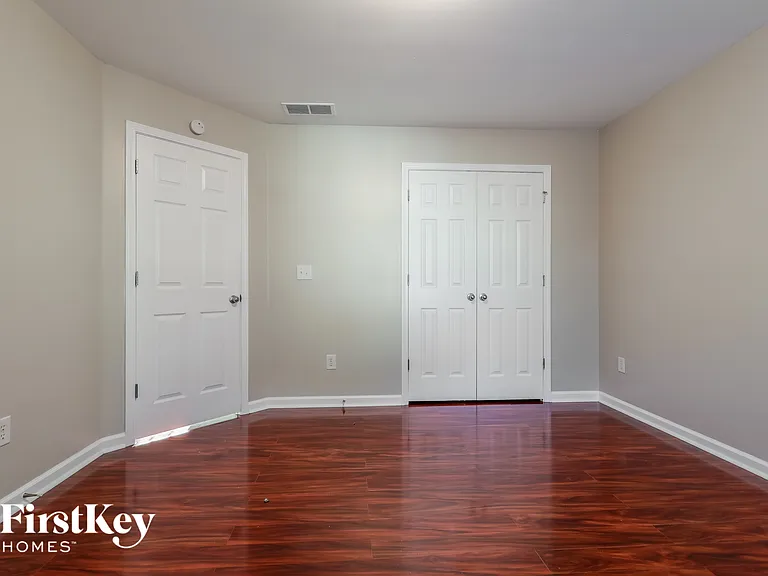 1528 Park Knoll Trl — Photo 12