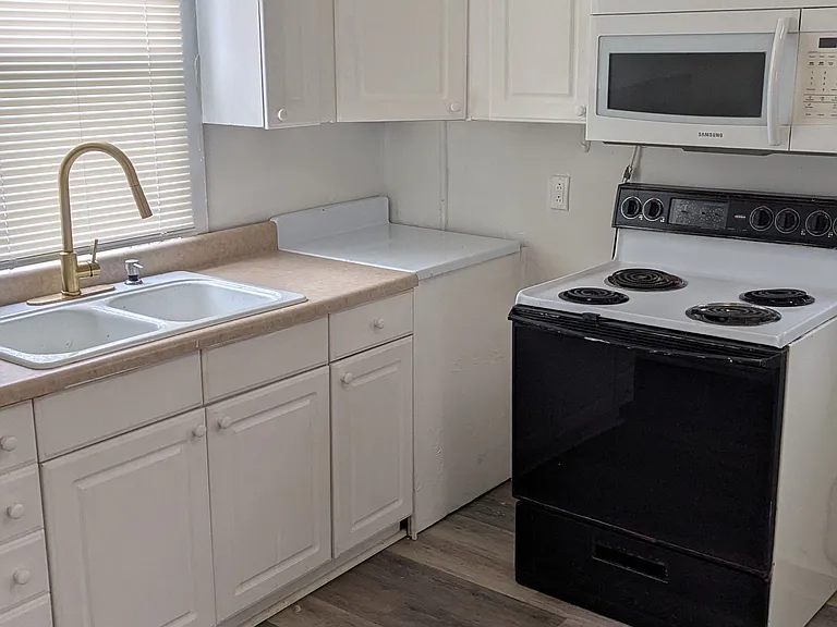 408 Church St — Photo 5