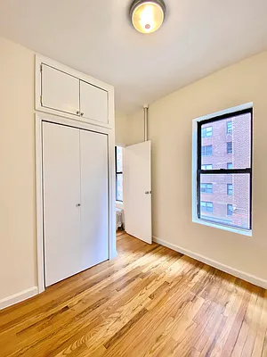 Rented by Waverly Realty Associates | media 16