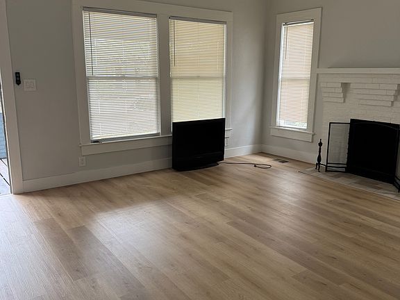 3rd image of 2103 W Watrous Ave APT 1