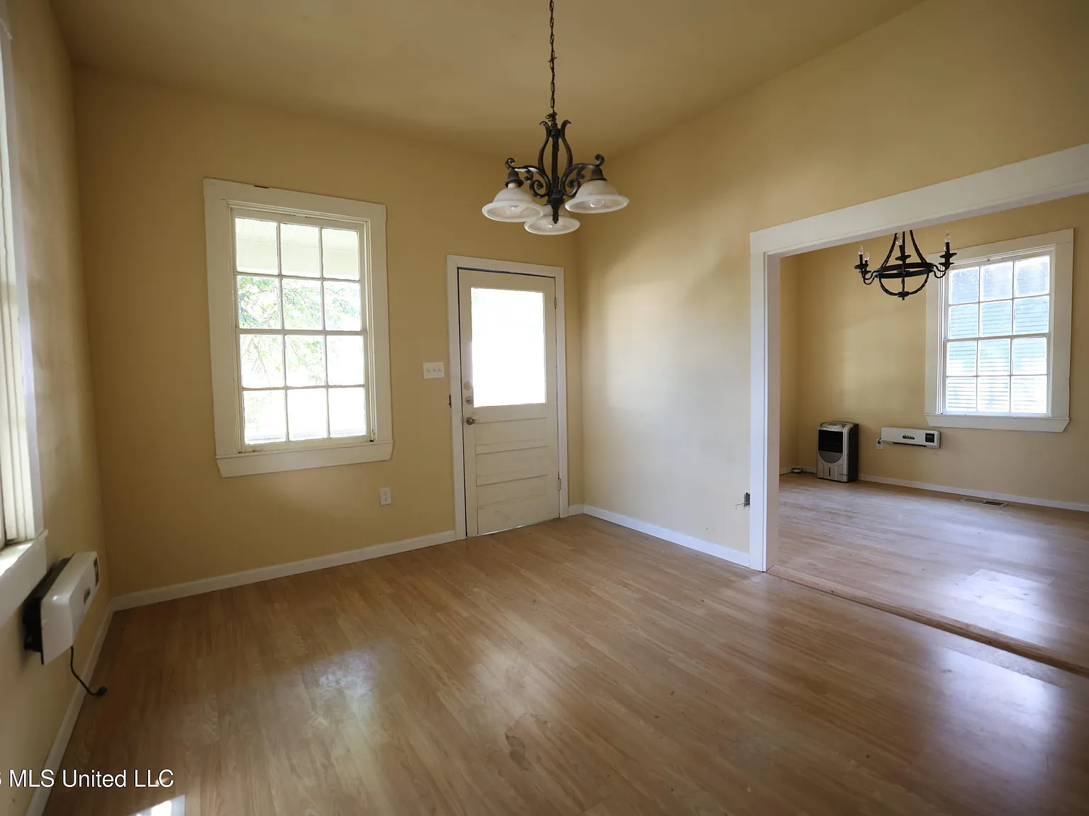 4 bed, 2.0 bath, 1224 sqft, $1,200 — Photo 4