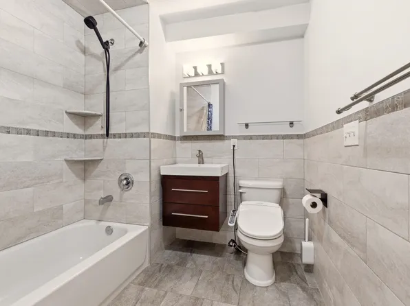 381 Communipaw Avenue image 16 of 23