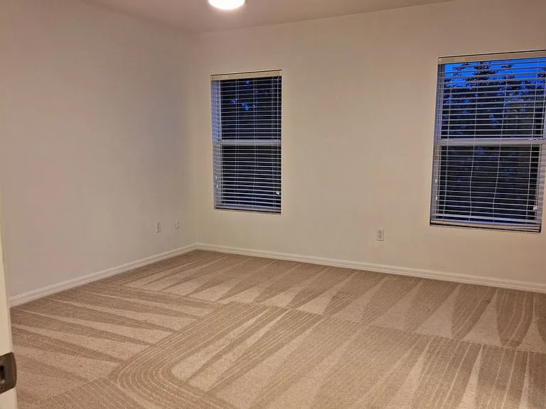1017 Priory Cir — Photo 28
