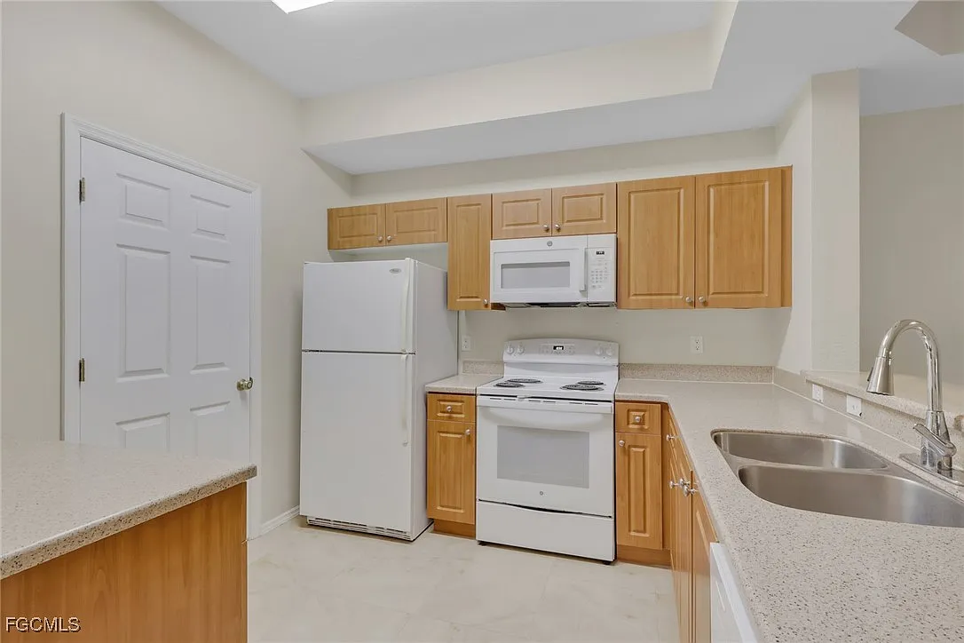 2 bed, 2.0 bath, 1025 sqft, $1,400 — Photo 3