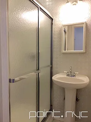 Rented by Point NYC | media 9