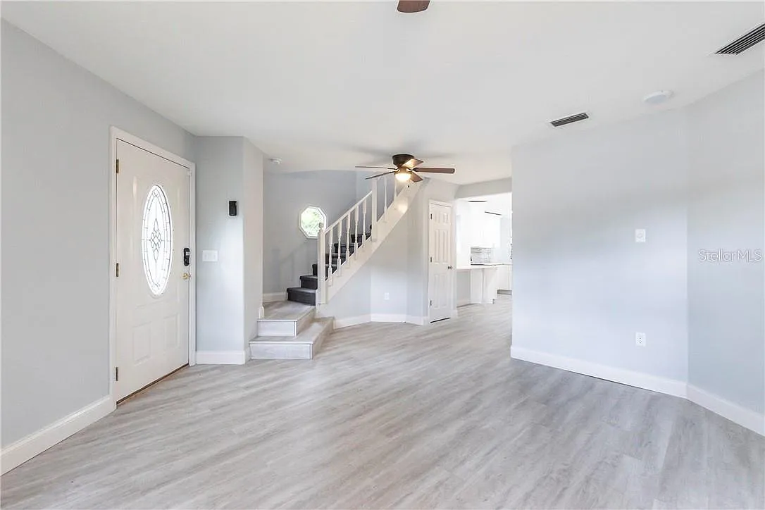 3 bed, 1629 sqft, $3,250 — Photo 3