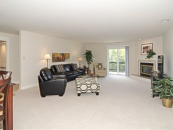 4th image of 8751 Jaffa Ct #35