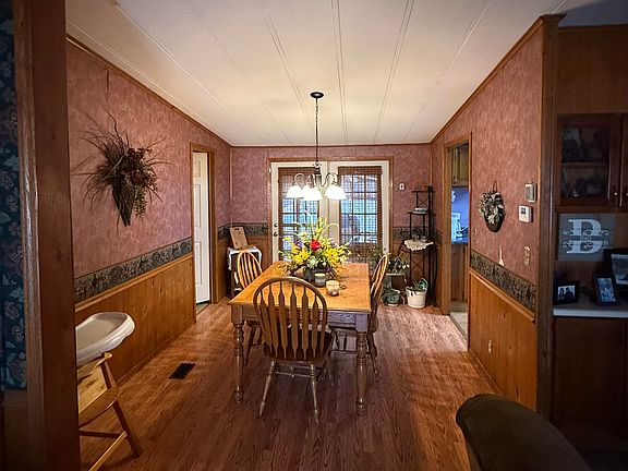 4th image of 1595 Kelly Rd