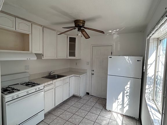 3rd image of 217 Willow Ave #217