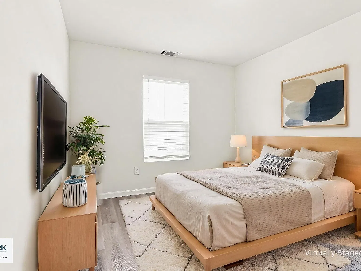 4 bed, 3.0 bath, 2009 sqft, $1,945 — Photo 4