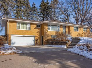 6566 Stillwater Blvd N, Oakdale, MN 55128