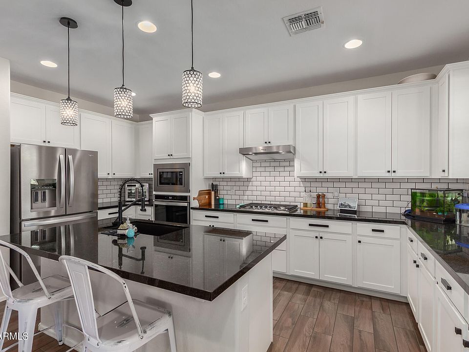 1st image of 34040 N ELIZABETH Avenue