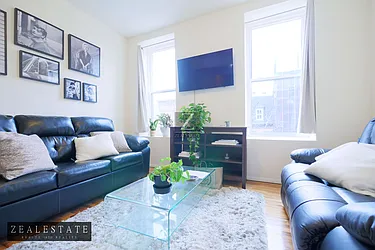 Rented by ZealEstate Group Inc