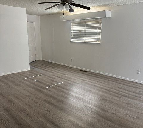 2nd image of 1604 W Rumble Rd