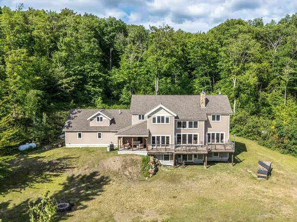 2370 Hopkinton Road, Hopkinton, NH 03229