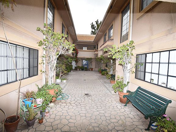 2nd image of 11259 La Maida St APT 104