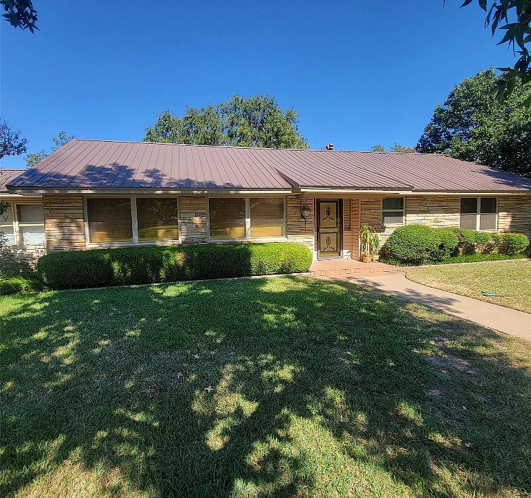 1007 Woodlawn St, Graham, TX 76450 Zillow