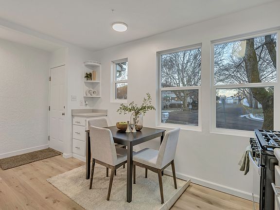 5th image of 3878 Grandview Dr