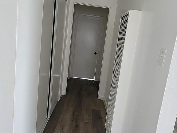 3rd image of 20421 Saticoy St #27