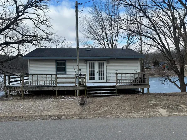 22904 Lake Shore Dr, Bernard, IA 52032