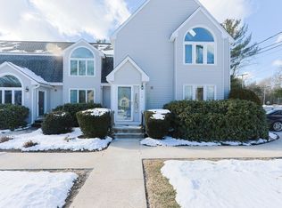 35 Pilgrim Village Rd APT 104, Taunton, MA 02780