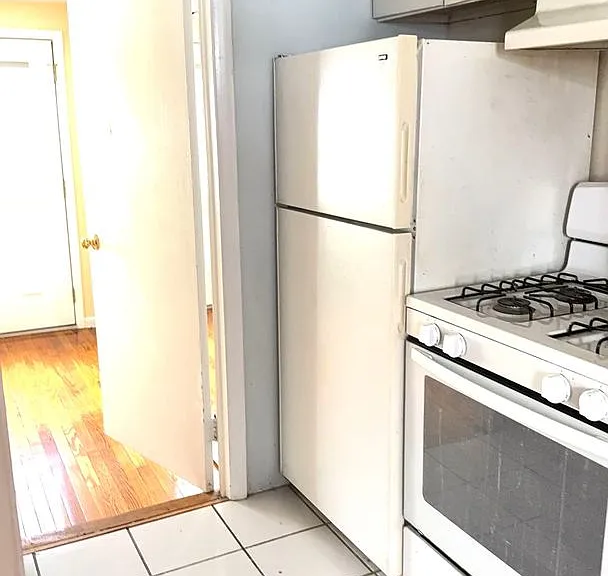 Naudain St 1506 — Photo 1