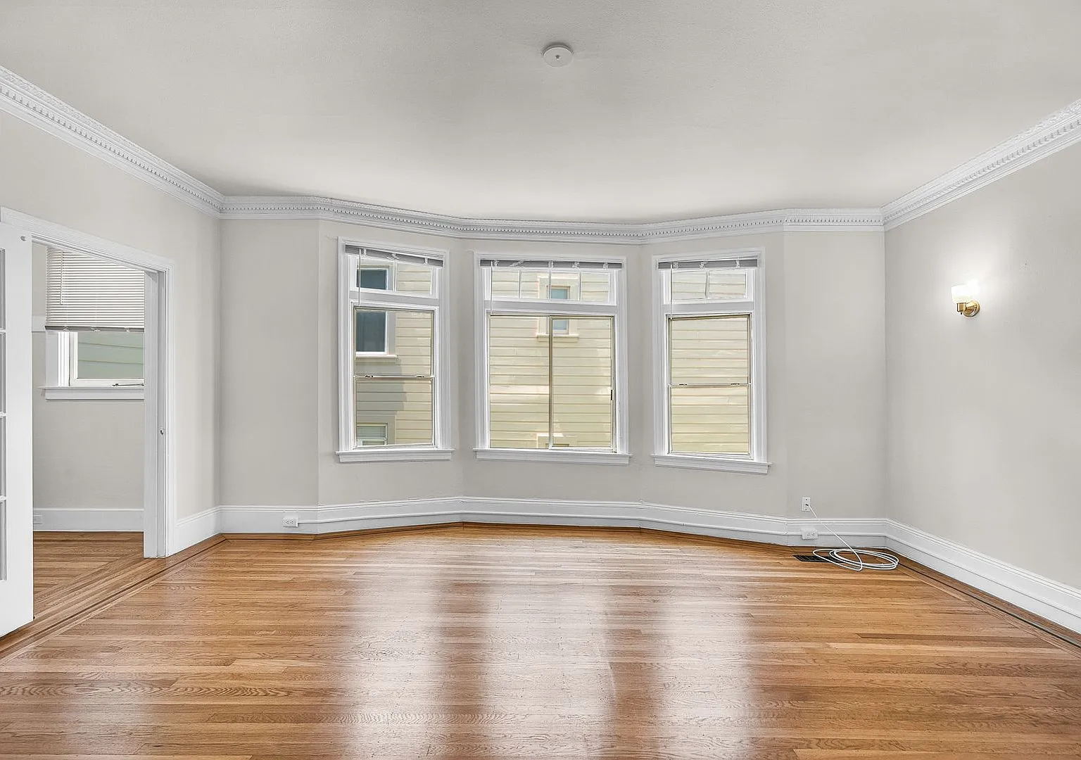 2715 Franklin Street (189r) — Photo 1