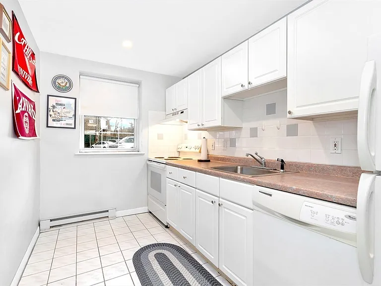 7 Colonial Village Dr #2 — Photo 11