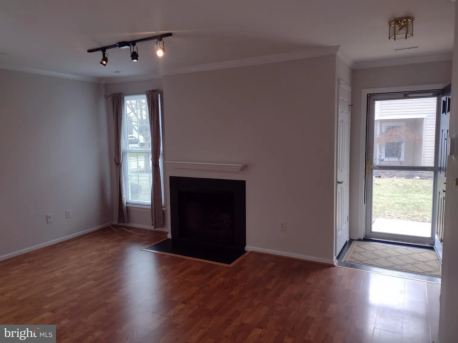 2 bed, 1.5 bath, $2,600 — Photo 4