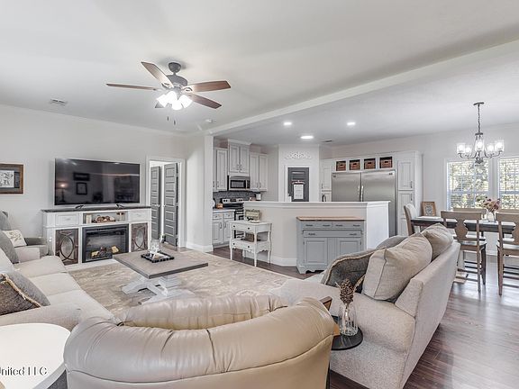 5th image of 483 Fruitland Park Rd