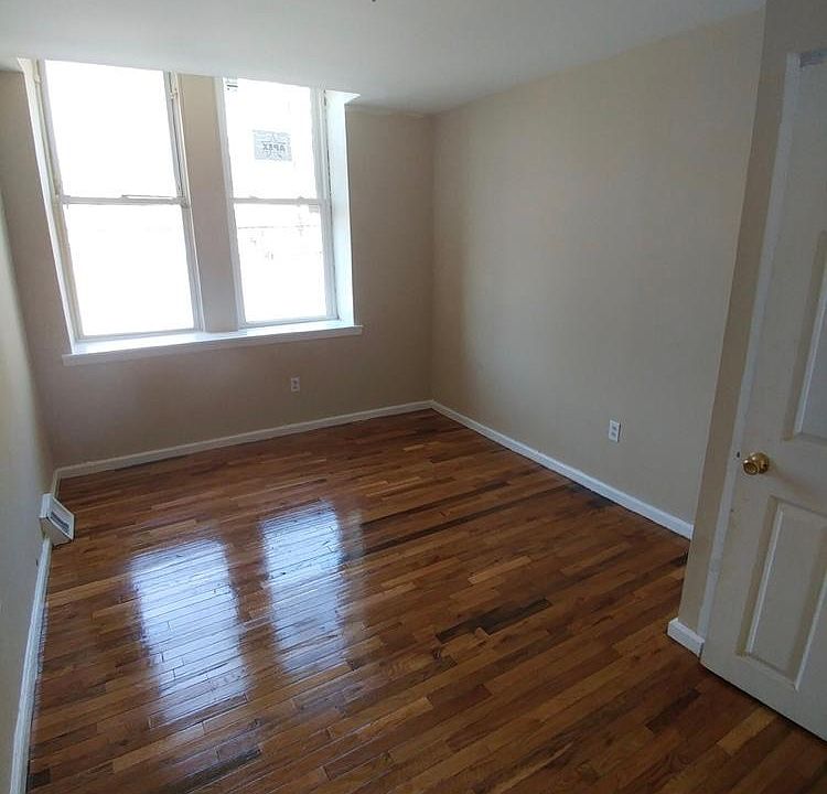 1st image of 1723 W Tioga St APT A