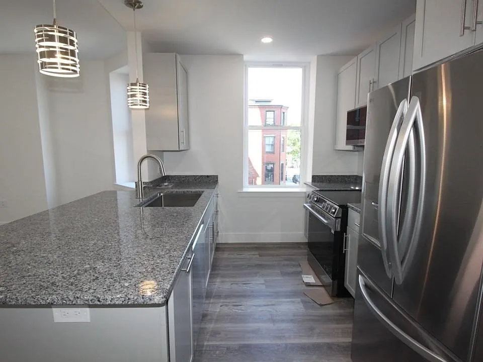 525 E Broadway #2