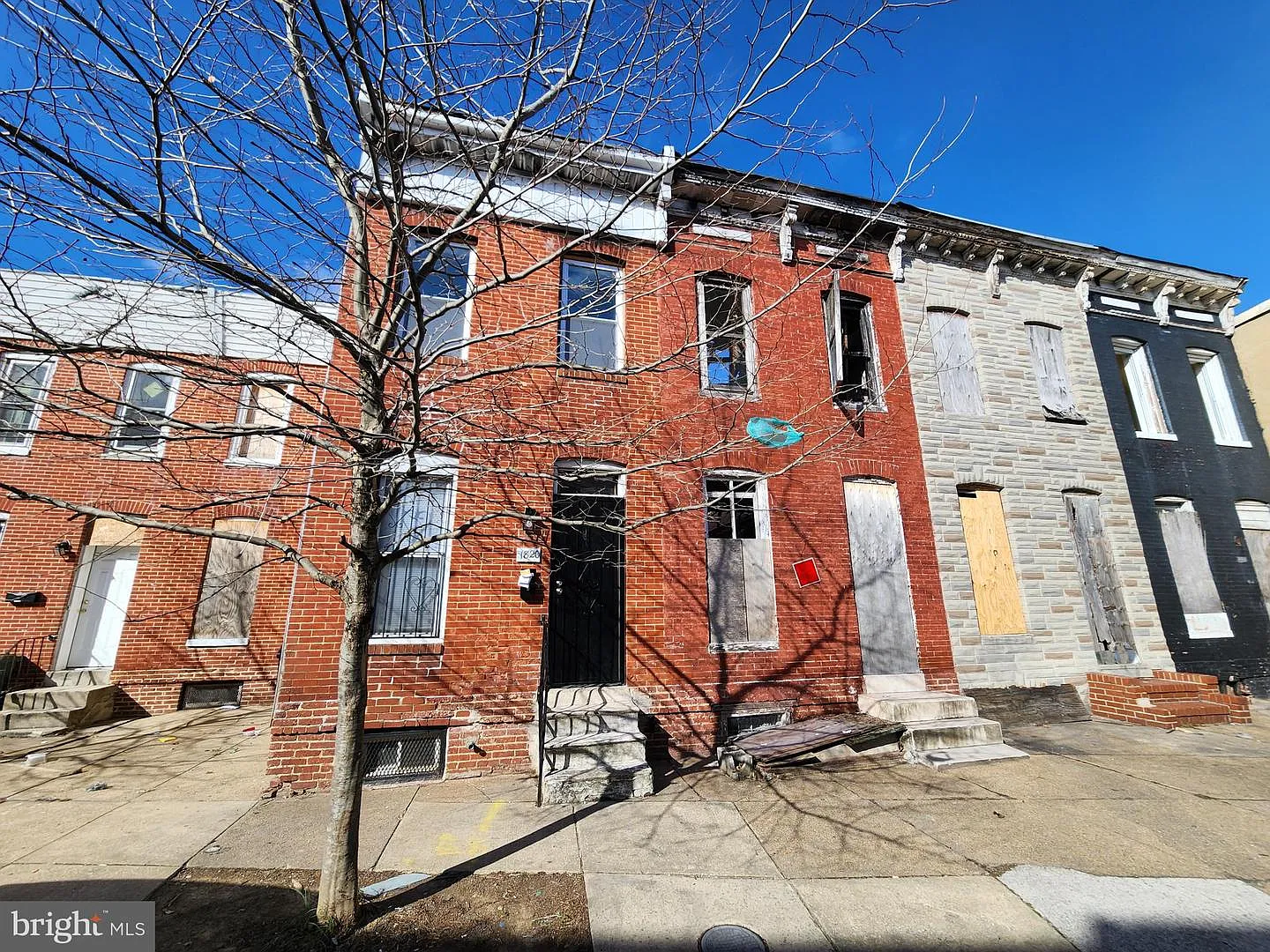 1820 Hope St photo 1