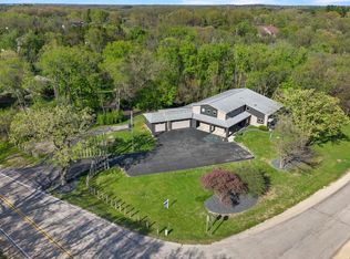5416 N County Road H, Janesville, WI 53548