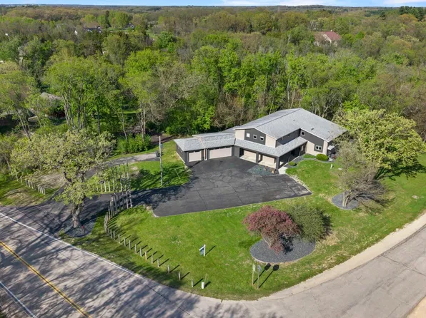 5416 N County Road H, Janesville, WI 53548