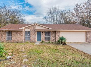 1211 S Catherine St, Terrell, TX 75160