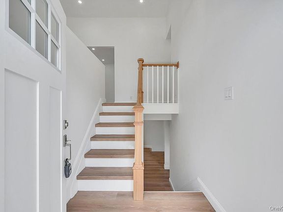 3rd image of 491 Hawkins Road