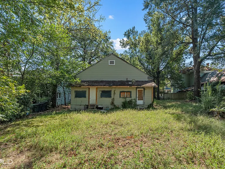 546 Dalzell St — Photo 11