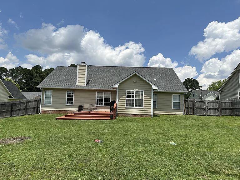 590 Americana Dr — Photo 10