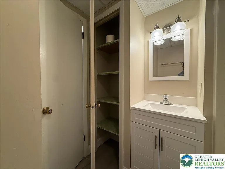 526 Broad St #3 — Photo 11