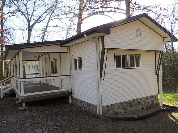 4th image of 23079 Hickory Lane