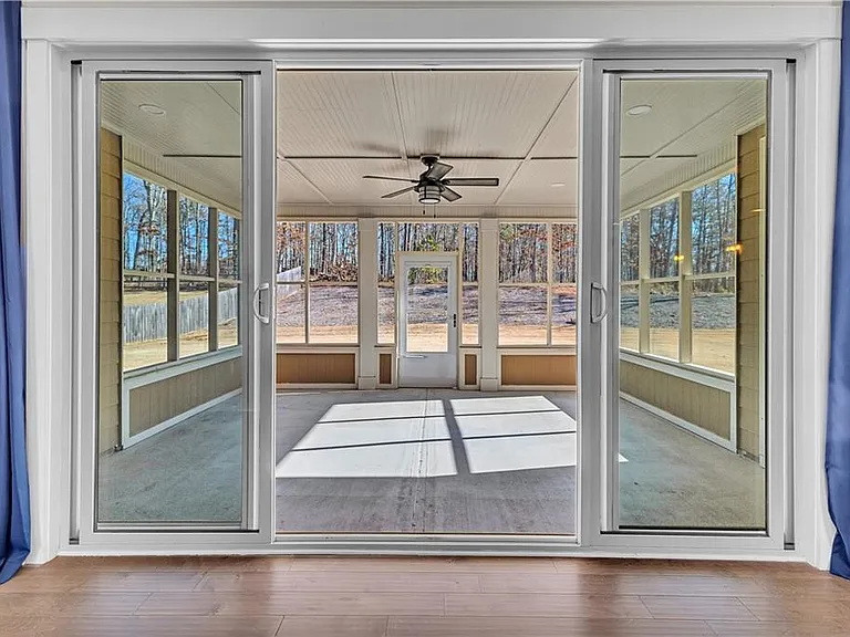 212 Blue Point Pkwy — Photo 18