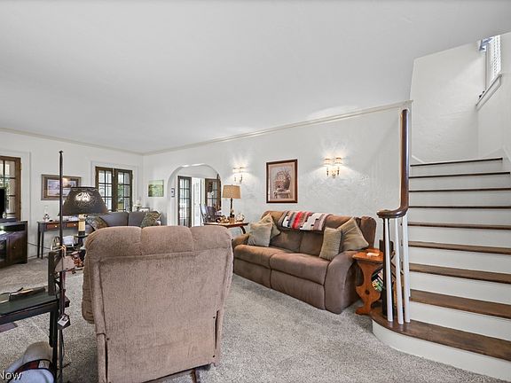 4th image of 2740 Ridgewood Ave