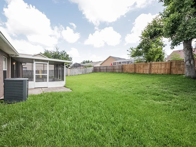 2556 Coachbridge Ct — Photo 16