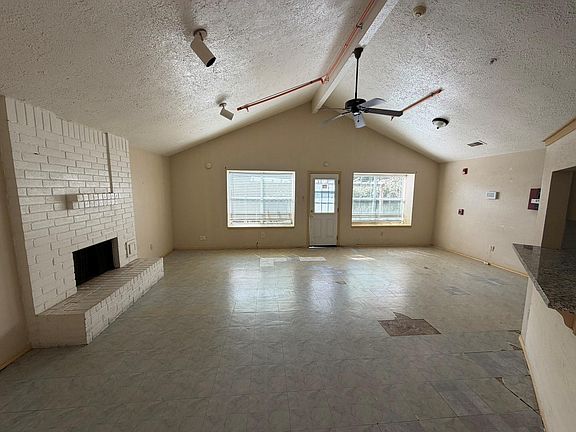 4th image of 1808 Pinewood Park Dr