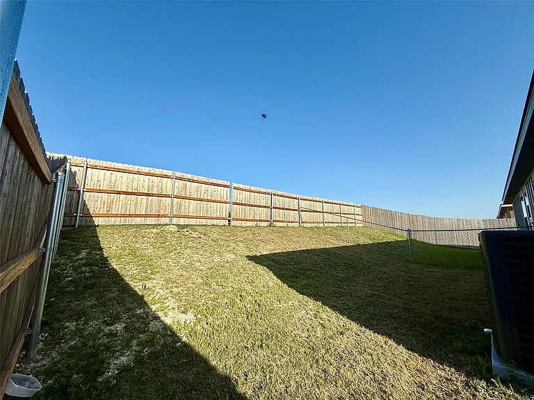 209 Dolphin Dr #B — Photo 16