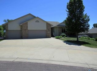108 E Meadowlark Ct, Brandon, SD 57005