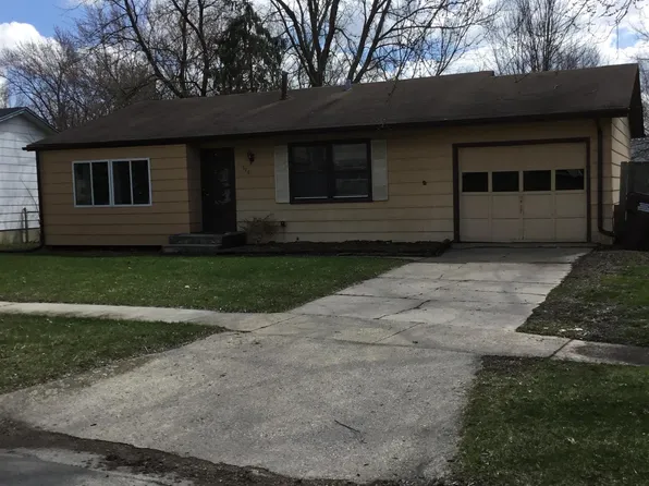 5261 Bunker Hill Ct, Loves Park, IL 61111