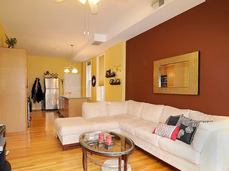 1746 W Ohio St #2F — Photo 2